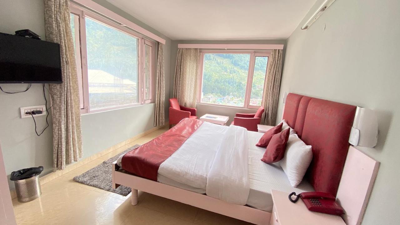 Hotel Meadows Manali Exteriör bild