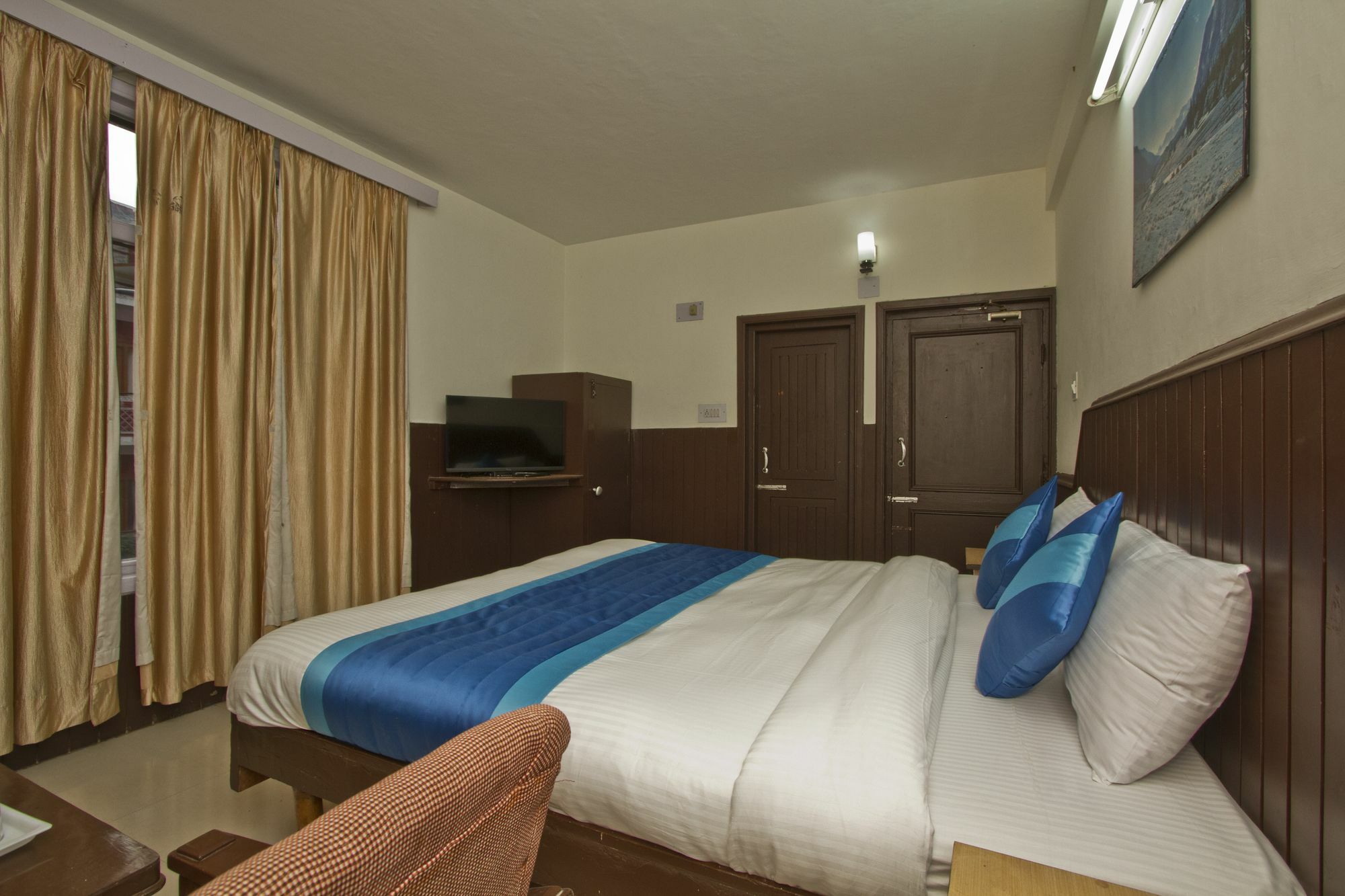 Hotel Meadows Manali Exteriör bild